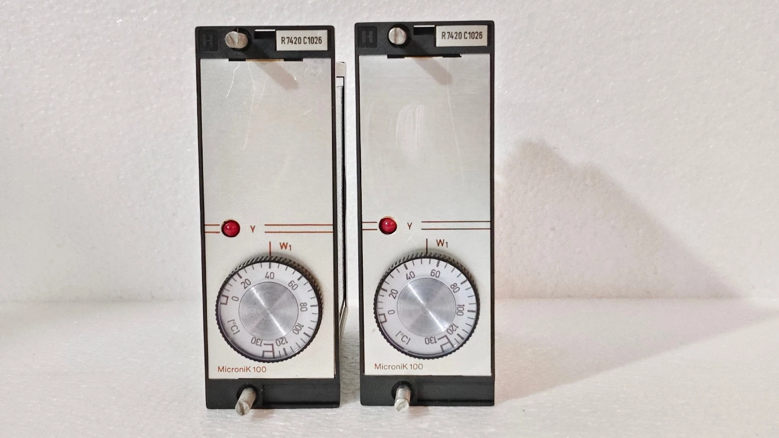 Honeywell r7420a1026 / R7420A1026 Microink 100 Temperature Controller